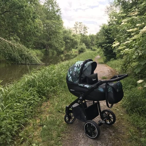 Jungle pram lifestyle photo 3
