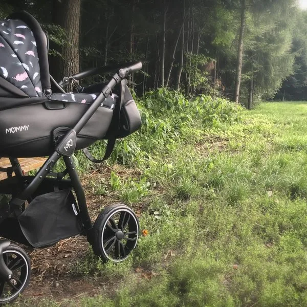 Mommy Air Pattern pram lifestyle photo 3