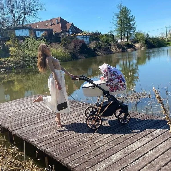 Musse Rose Light pram lifestyle photo 2